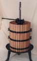 Italian ratchet basket wine press